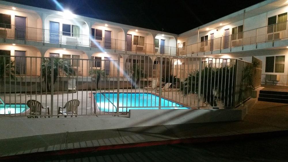 Pacific Inn Оушънсайд Екстериор снимка